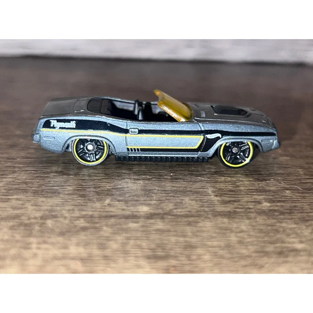 Hot Wheels 2018 Multipack Exclusive Silver '70 Plymouth Barracuda Loose Die Cast
